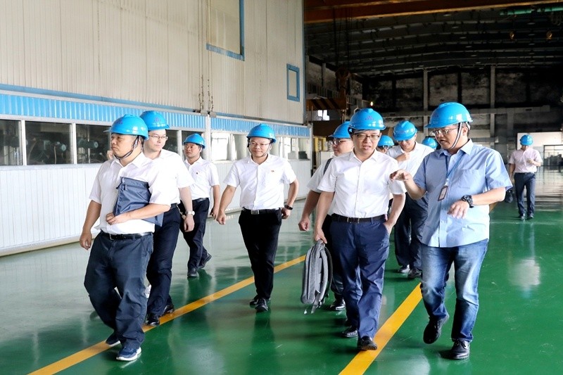 2020年9月8日,时任商务部亚洲司副司长杨伟群、马来西亚驻华使馆公使施志光莅临8868体育手机版登录入口对马来西亚项目进行调研